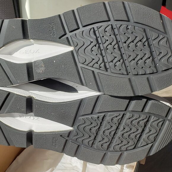GEOX Women's Sneakers Size 8 - Picture 2 of 6